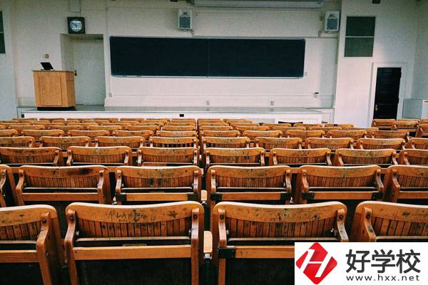 湖南醫(yī)藥中專學校主要專業(yè)有哪些？就業(yè)優(yōu)勢有哪些？